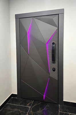 Дверь с подсветкой и электронным замком
