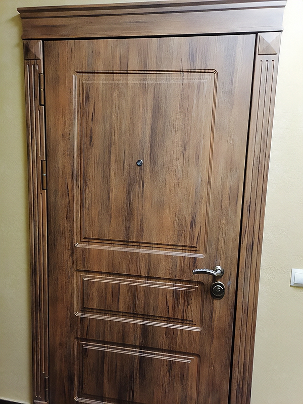 Квартирная дверь с МДФ ПВХ
