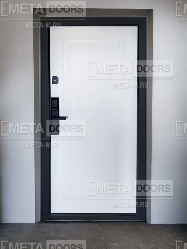 Фото металлических дверей с отделкой МДФ | META DOORS
