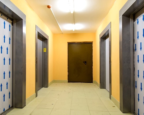 Дверь для лифтового холла