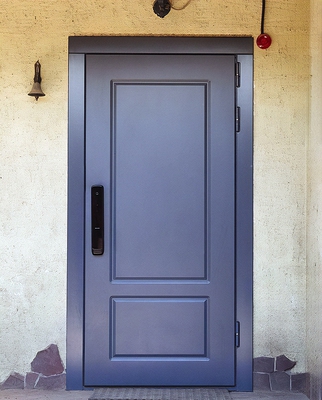 Утепленная дверь с электронным замком